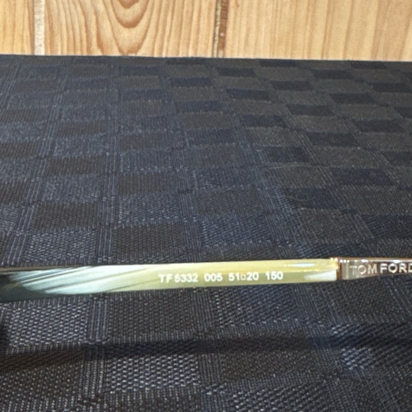 TOM FORD 5332 COL 005 SIZE 51/20/150. HORN TEMPLE BLACK METAL FRONT. - Picture 7 of 8